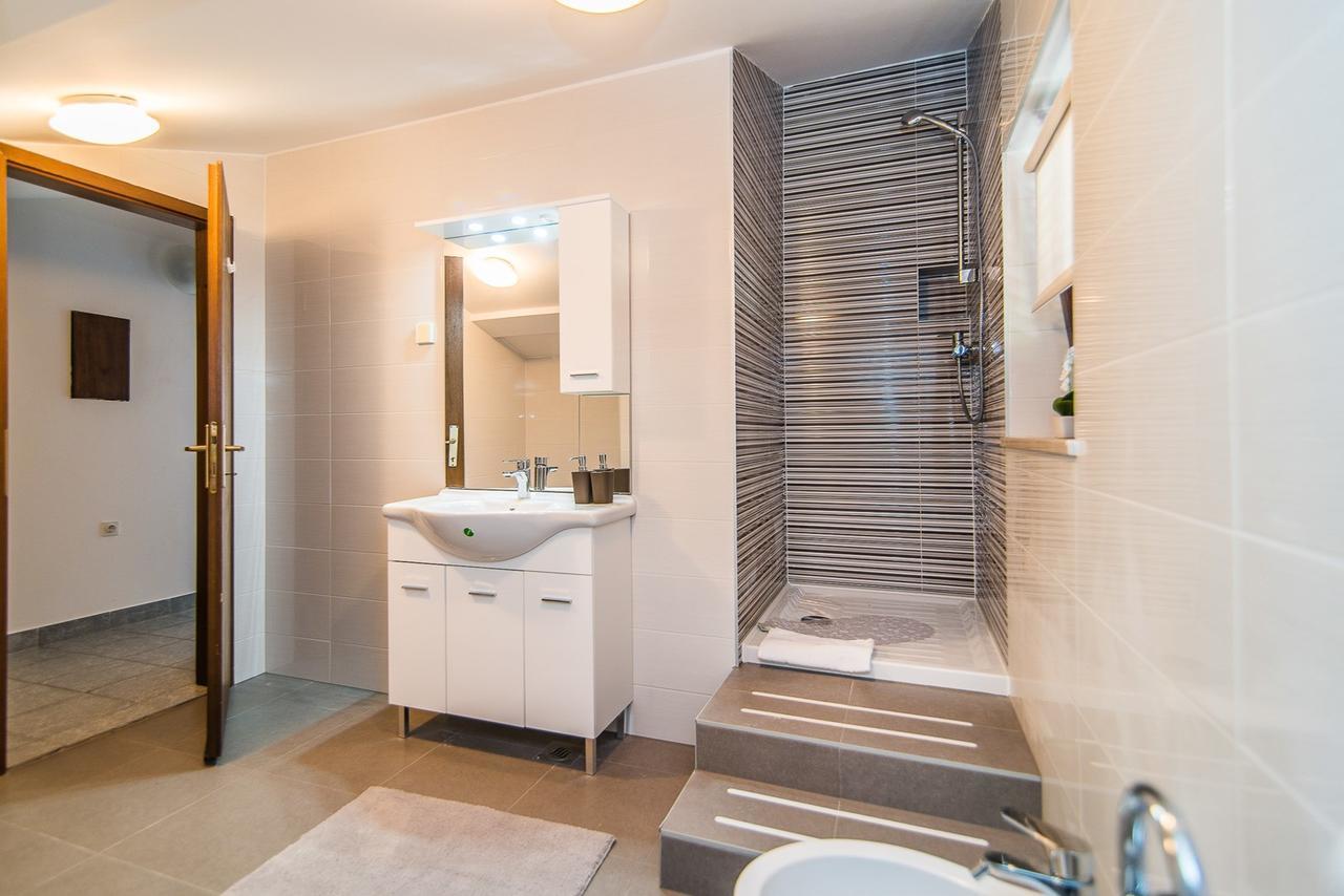 Apartments Dino Porec Ngoại thất bức ảnh